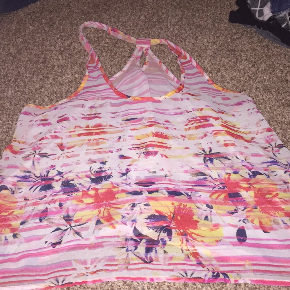 patterned tank
